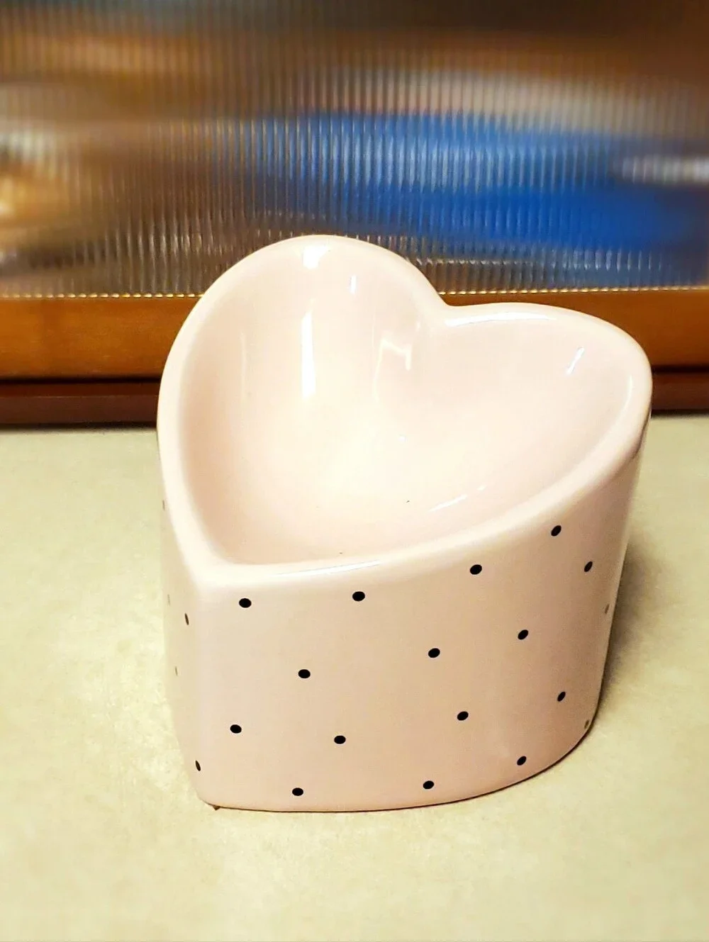Raised Heart Food Bowl